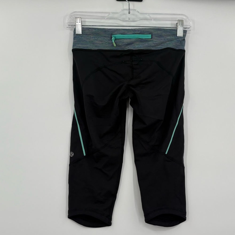 Lululemon green‎ & black leggings 4 - Picture 2 of 3